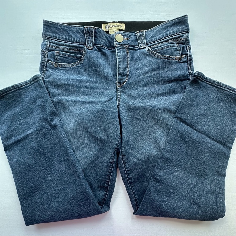 Democracy ‘Ab’solution medium wash blue denim jeans women’s 10 Inseam 28”